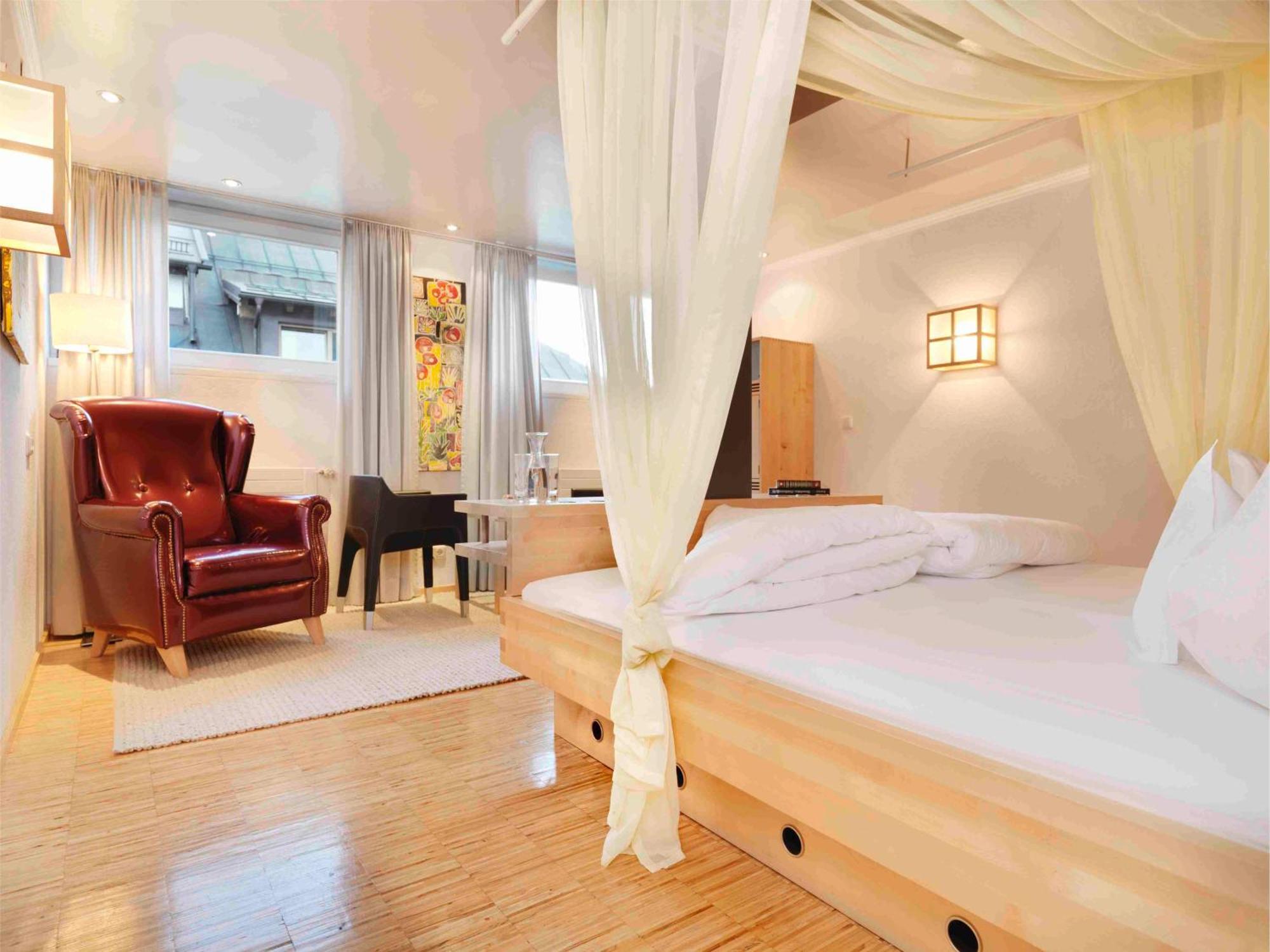 Hotel Goldener Adler - Im Sommer Silvretta Card Premium Inkludiert Ишгъл Екстериор снимка