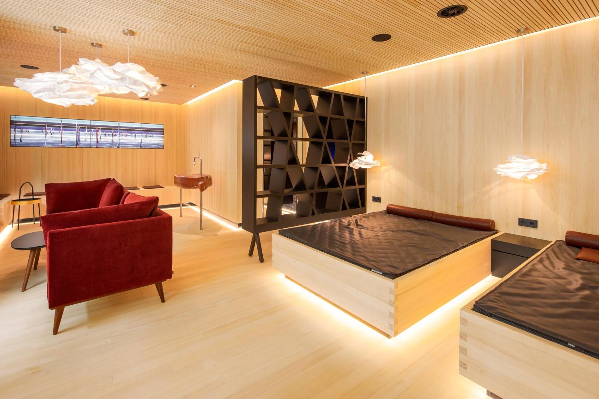 Hotel Goldener Adler - Im Sommer Silvretta Card Premium Inkludiert Ишгъл Екстериор снимка