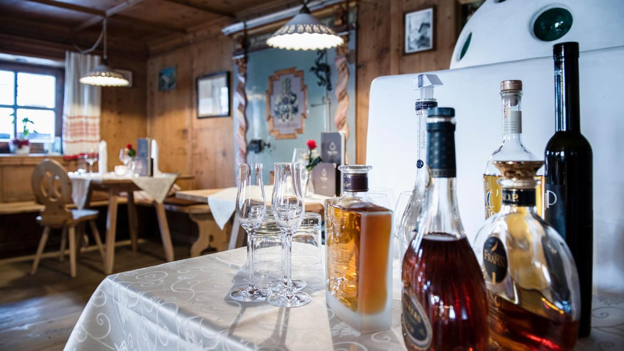 Hotel Goldener Adler - Im Sommer Silvretta Card Premium Inkludiert Ишгъл Екстериор снимка