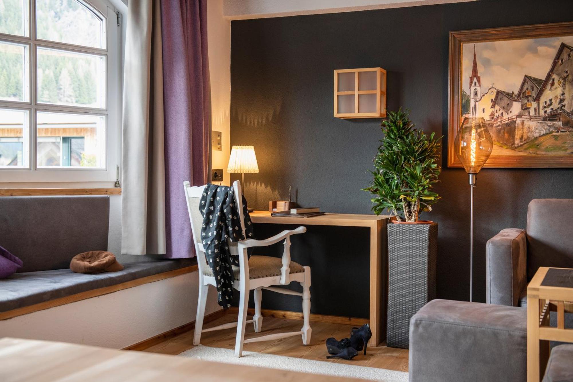 Hotel Goldener Adler - Im Sommer Silvretta Card Premium Inkludiert Ишгъл Екстериор снимка