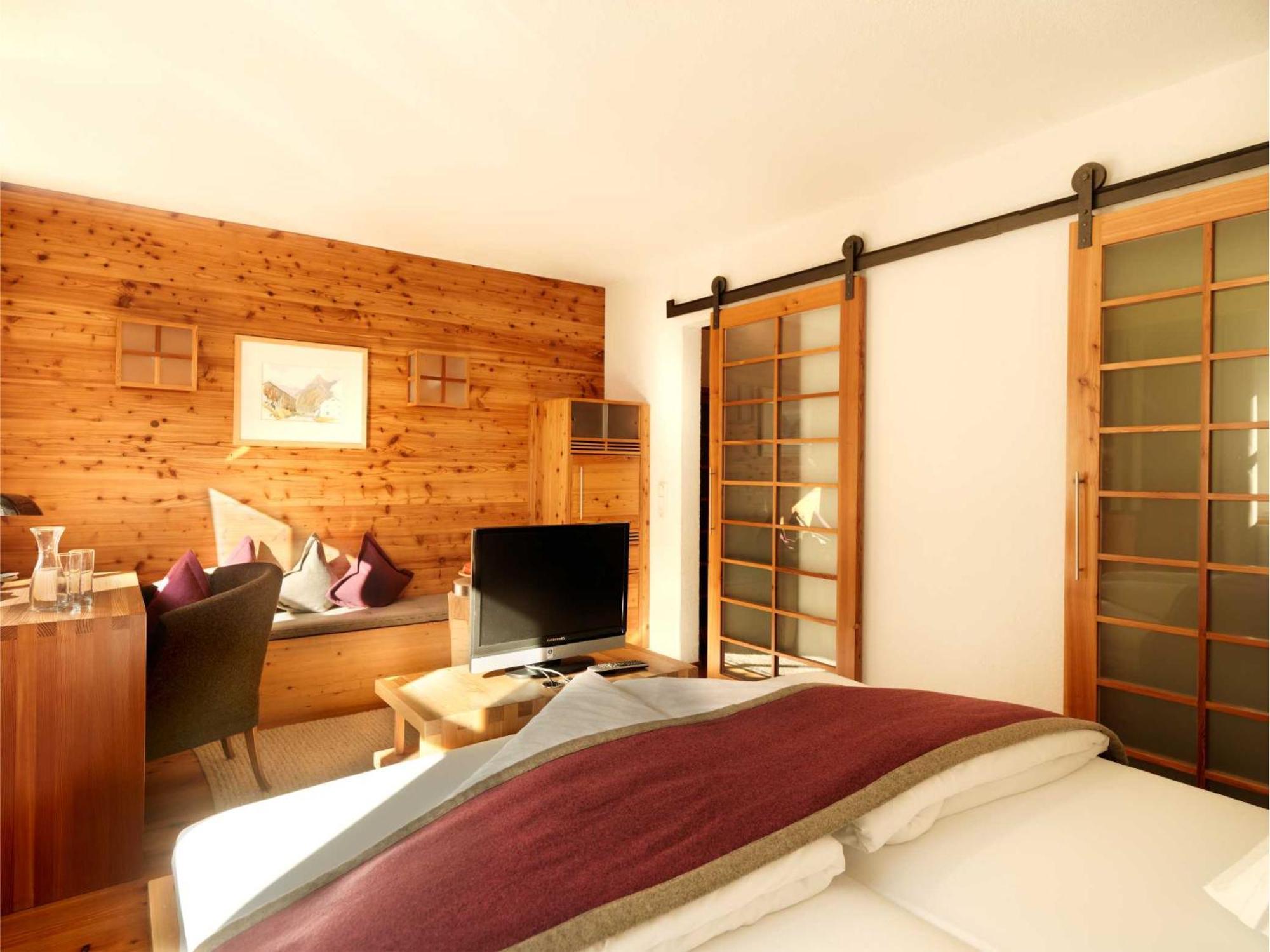 Hotel Goldener Adler - Im Sommer Silvretta Card Premium Inkludiert Ишгъл Екстериор снимка