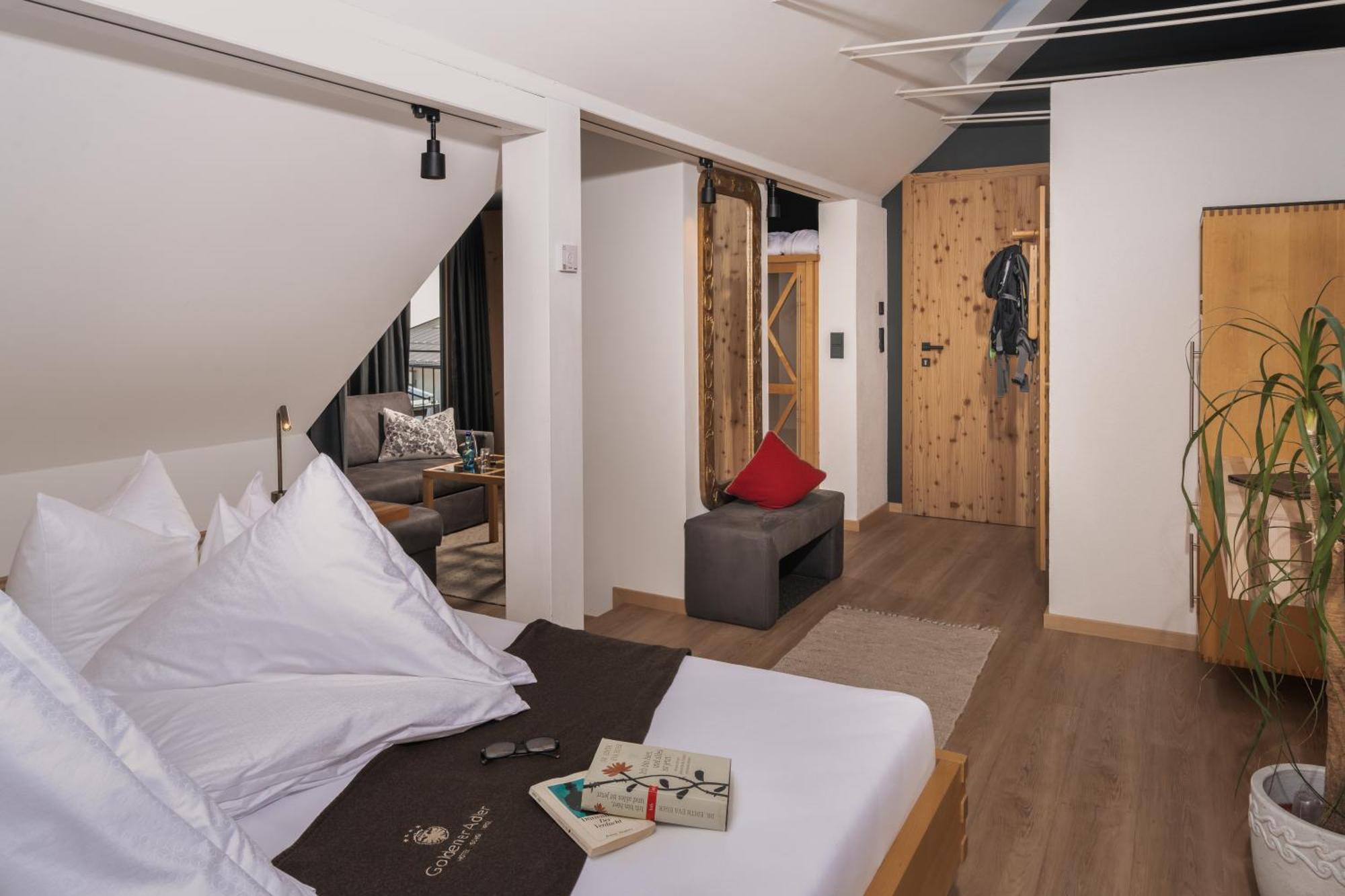Hotel Goldener Adler - Im Sommer Silvretta Card Premium Inkludiert Ишгъл Екстериор снимка